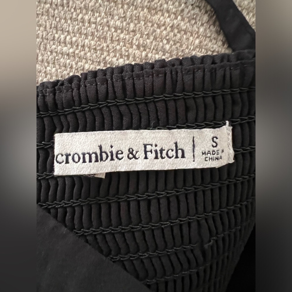 Abercrombie and fitch cutout top - Picture 5 of 5